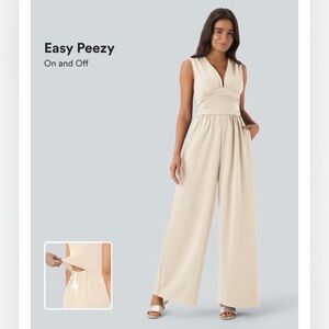 NWT Halara V-neck Sleeveless Wide Leg Jumpsuit with Pockets